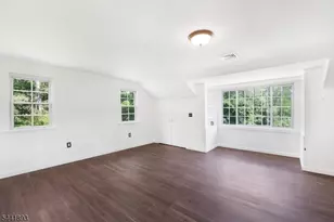 401 Bloomsbury Rd, Franklin Township, NJ 08804 - Photo 19