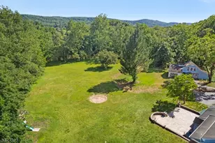 401 Bloomsbury Rd, Franklin Township, NJ 08804 - Photo 31