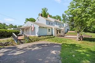 401 Bloomsbury Rd, Franklin Township, NJ 08804 - Photo 27