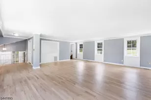 401 Bloomsbury Rd, Franklin Township, NJ 08804 - Photo 7