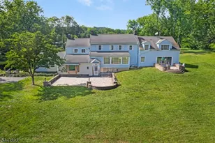 401 Bloomsbury Rd, Franklin Township, NJ 08804 - Photo 3