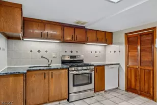 27 Crystal St, North Arlington, NJ 07031 - Photo 23