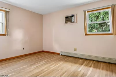 27 Crystal St, North Arlington, NJ 07031 - Photo 15
