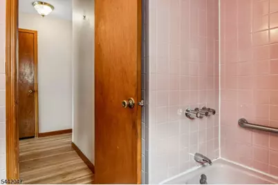 27 Crystal St, North Arlington, NJ 07031 - Photo 21