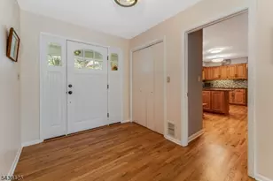 7 Sky View Garden Rd, Clinton Township, NJ 08833 - Photo 5