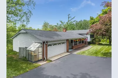 7 Sky View Garden Rd, Clinton Township, NJ 08833 - Photo 1