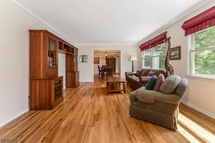 7 Sky View Garden Rd, Clinton Township, NJ 08833 - Photo 13