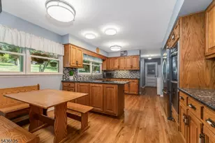 7 Sky View Garden Rd, Clinton Township, NJ 08833 - Photo 5