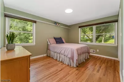 7 Sky View Garden Rd, Clinton Township, NJ 08833 - Photo 21