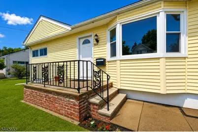 1429 Washington Ave, Pompton Lakes, NJ 07442 - Photo 3
