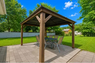 1429 Washington Ave, Pompton Lakes, NJ 07442 - Photo 15