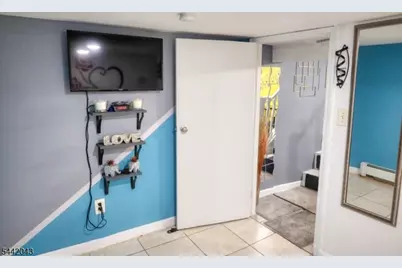 9 Emerson Pl, Newark, NJ 07114 - Photo 19