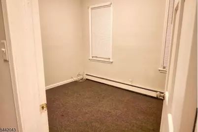 9 Emerson Pl, Newark, NJ 07114 - Photo 9