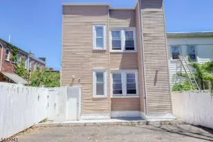 9 Emerson Pl, Newark, NJ 07114 - Photo 25