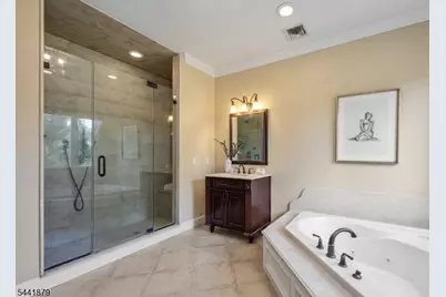 18 Berkshire Pl, Englewood, NJ 07632 - Photo 17