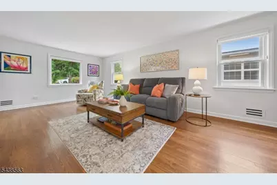 373 Saint Cloud Ave, West Orange Township, NJ 07052 - Photo 5