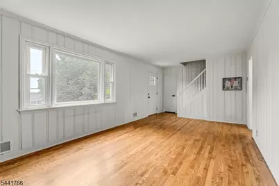 27 Dogwood Rd, Morris Plains, NJ 07950 - Photo 3