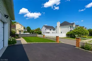 20 Cliff Ave, Woodbridge Township, NJ 08863 - Photo 3