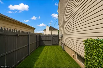 20 Cliff Ave, Woodbridge Township, NJ 08863 - Photo 9