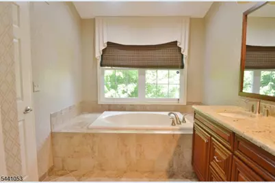 1 Greenwich Ct, Mount Olive, NJ 07828 - Photo 19