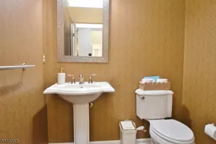 1 Greenwich Ct, Mount Olive, NJ 07828 - Photo 15