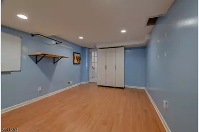 23 Ute Ave, Parsippany, NJ 07034 - Photo 17