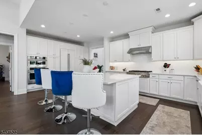 1 Beacon Pl, Warren Township, NJ 07059 - Photo 13