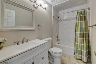 430 Poets Way, Mahwah, NJ 07430 - Photo 23