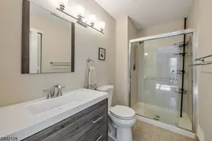 430 Poets Way, Mahwah, NJ 07430 - Photo 19