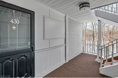 430 Poets Way, Mahwah, NJ 07430 - Photo 3