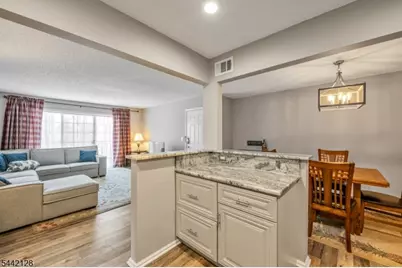 430 Poets Way, Mahwah, NJ 07430 - Photo 15