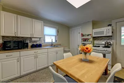 9 Walnut St, Little Falls Township, NJ 07424 - Photo 13