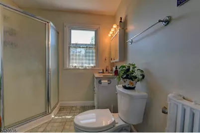 9 Walnut St, Little Falls Township, NJ 07424 - Photo 25