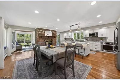 28 Spring Ridge Dr, Berkeley Heights Township, NJ 07922 - Photo 1