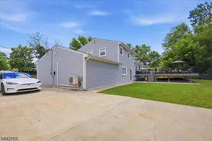 18 Stern Pl, Woodbridge Township, NJ 08863 - Photo 31