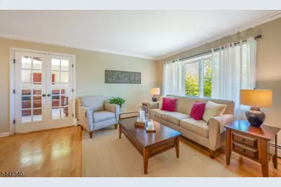 42 Chilton St, Bernardsville, NJ 07924 - Photo 9