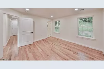 90 Chestnut St, Morristown, NJ 07960 - Photo 9
