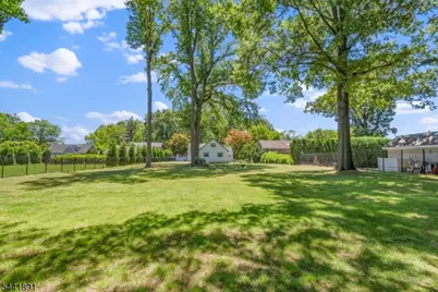240 Summit Rd, Mountainside, NJ 07092 - Photo 27
