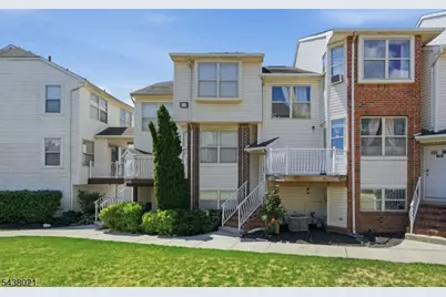 726 Harbortown Blvd, Perth Amboy, NJ 08861 - Photo 1