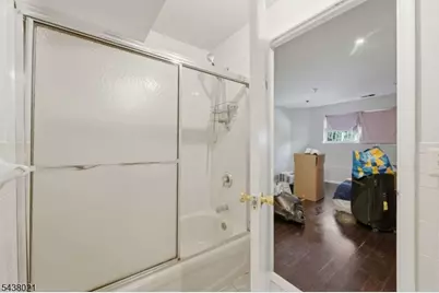 726 Harbortown Blvd, Perth Amboy, NJ 08861 - Photo 33