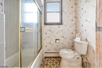 7 Glendale Ln, Fairfield, NJ 07004 - Photo 25