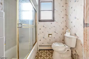 7 Glendale Ln, Fairfield, NJ 07004 - Photo 25
