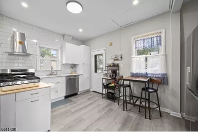 207 Van Winkle Ave, Nutley, NJ 07110 - Photo 7