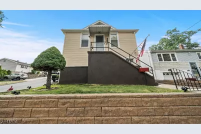 207 Van Winkle Ave, Nutley, NJ 07110 - Photo 3