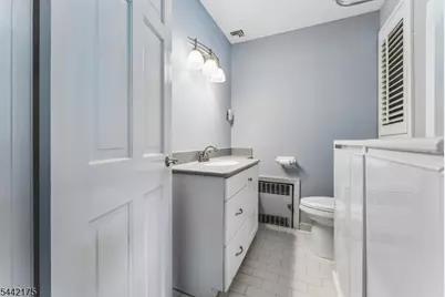 33 Myrtle Ave, Nutley, NJ 07110 - Photo 29