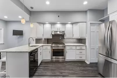 33 Myrtle Ave, Nutley, NJ 07110 - Photo 7