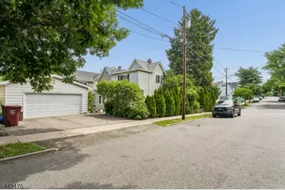 33 Myrtle Ave, Nutley, NJ 07110 - Photo 33