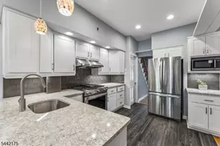 33 Myrtle Ave, Nutley, NJ 07110 - Photo 7