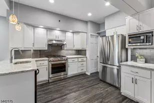 33 Myrtle Ave, Nutley, NJ 07110 - Photo 5