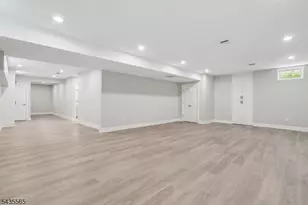 37 Burnet St, Livingston, NJ 07039 - Photo 37